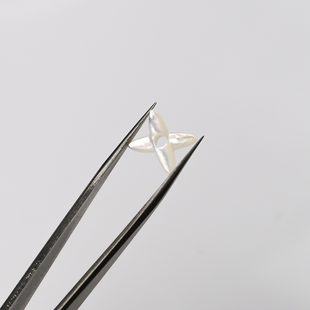 White Mother Of Pearl Four-pointed star Cut - Image 6